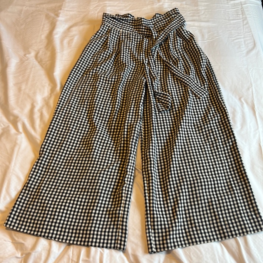 Zara wide leg gingham culottes in size small
